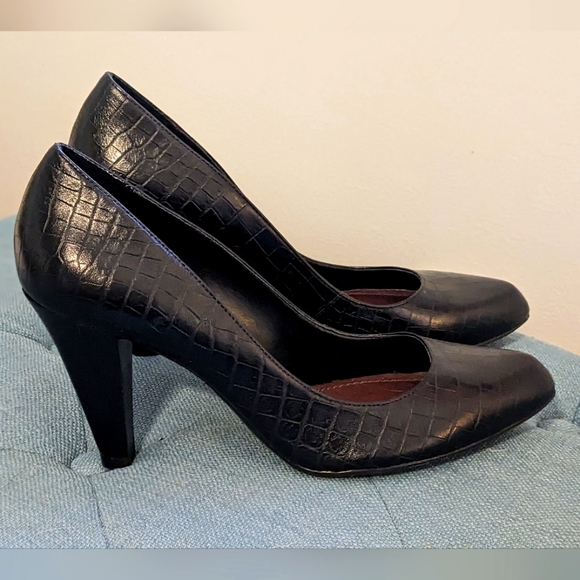 Gianni Bini Heels - Picture 2 of 5